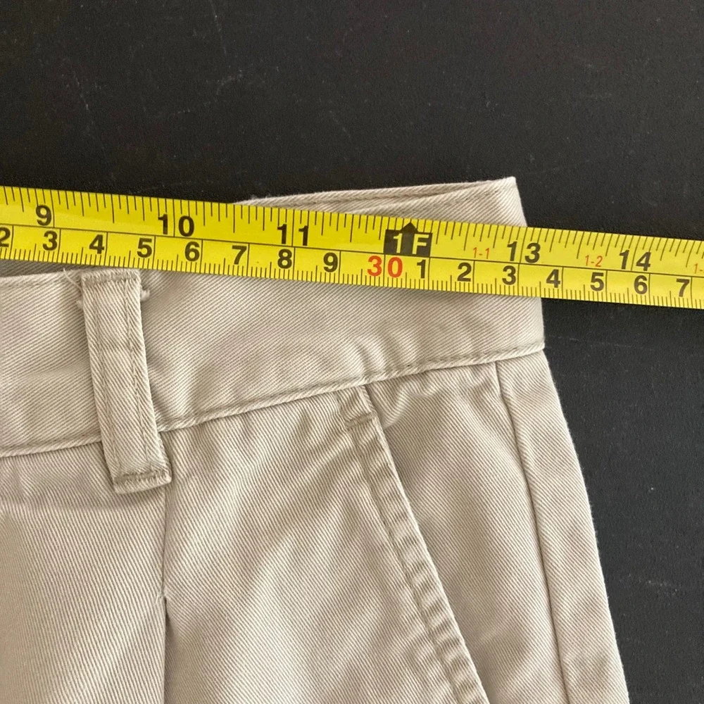 Vintage 2001 Old Navy Pleated High Waisted Khaki Shorts 4 Tan Y2K 100% Cotton